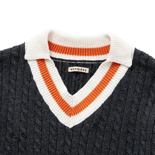 V NECK CABLE KNIT